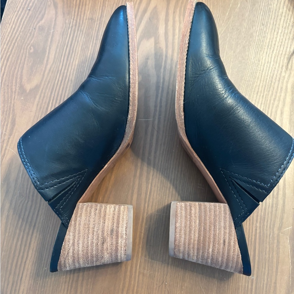Madewell Women's Black Leather Mules - Picture 2 of 4
